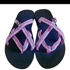 Teva Olowahu Pink and Black Woven Strap Sandals Women's Size 7